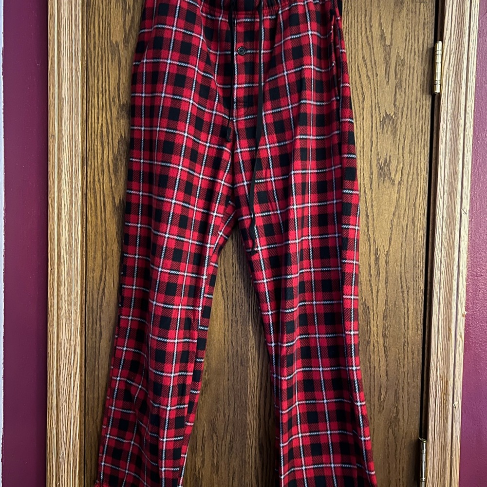 Men's Red Plaid Lounge Pants Fruit of the Loom size Medium